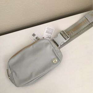LuluLemon everywhere belt bag NWT